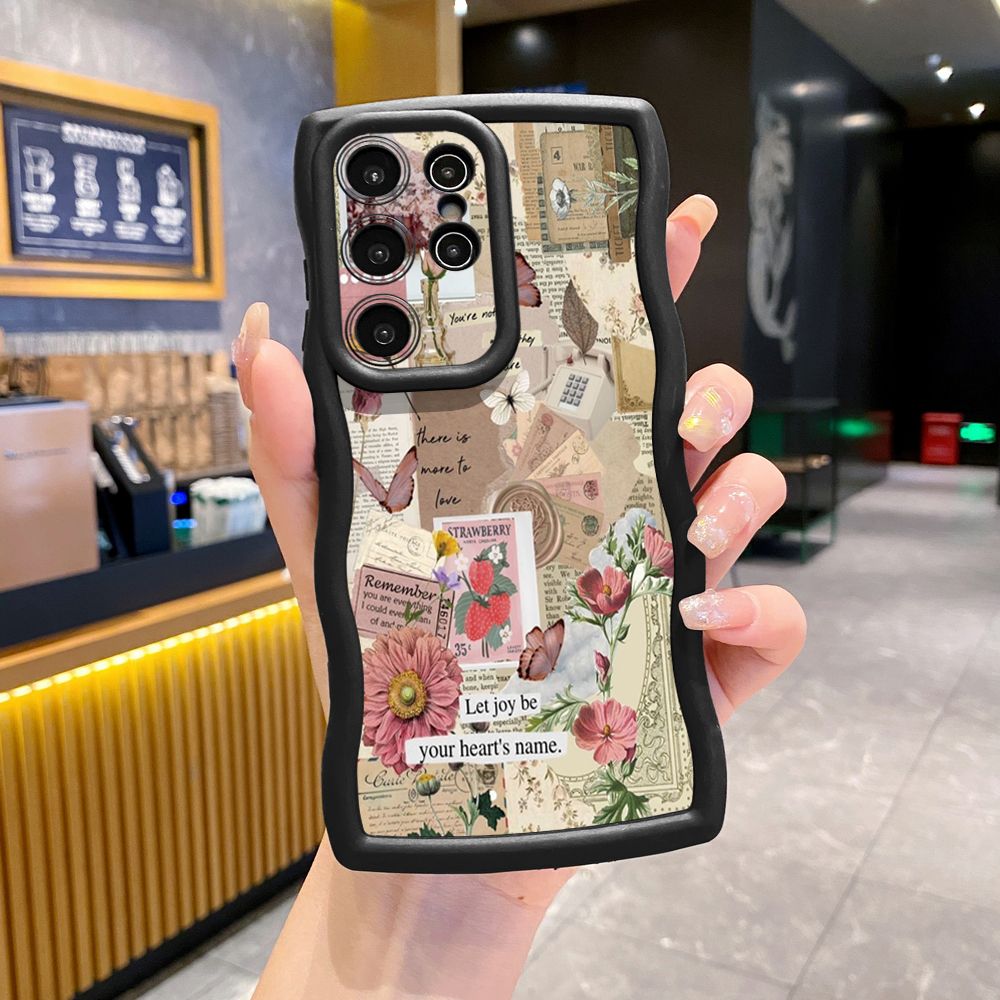 For Samsung Galaxy S24 S23 Ultra S22 Plus S21 FE S20 Vintage Flower Art Town Butterfly Wave Frame Phone Case Anti Drop Cover