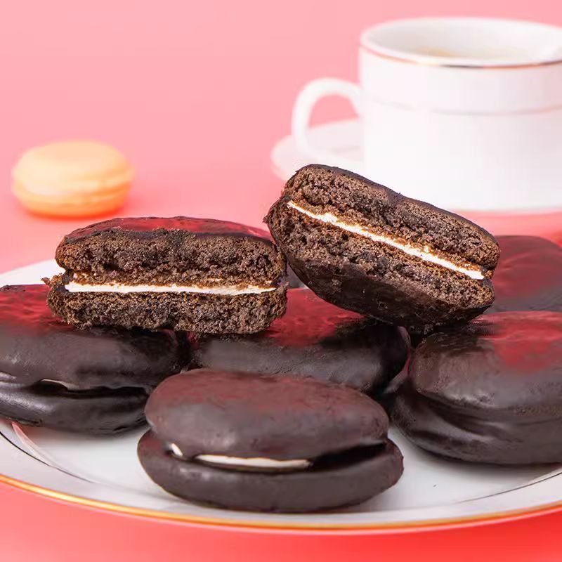 Bread, pastry，Chocolate pie 150g（6 pieces per pack）， Delicious and filling，Substitute meal to fill the stomach，Cocoaland Chocolate pie，Office snacks，Afternoon tea，Snack food，