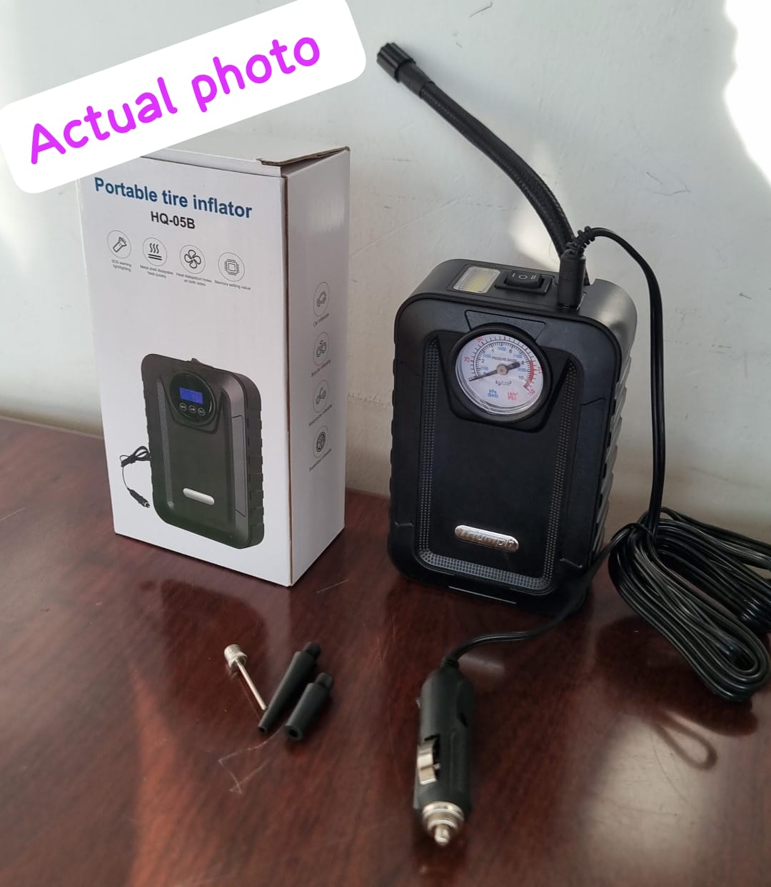HQ-05B Triumph Portable tire inflator (analogue meter)