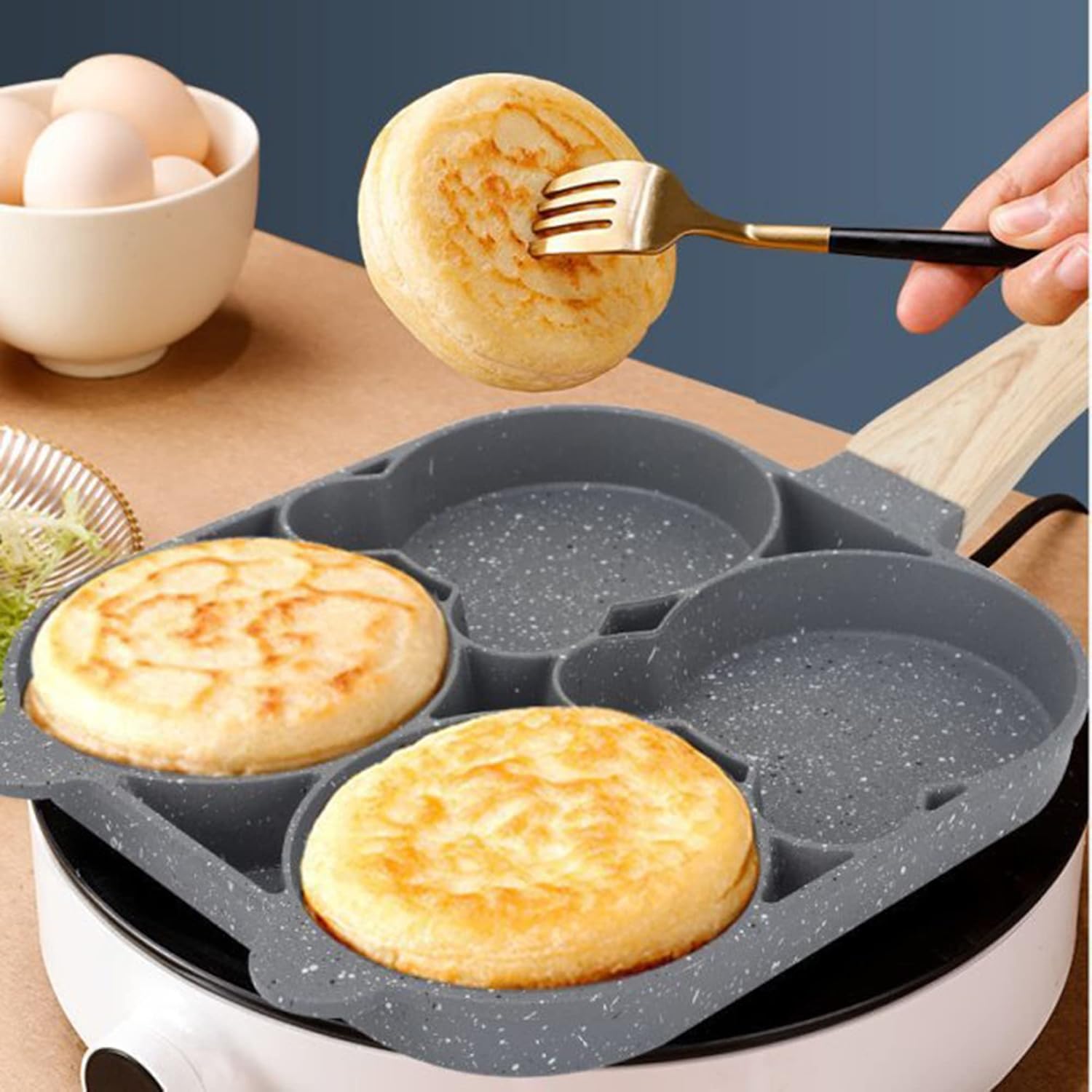 Multi-purpose 4 Hole Omelette Pan for Pancakes, Ground Steaks, Eggs Omelette Pancake Pan Non-Stick Aluminium for Gas Cookers and Induction Cookers
