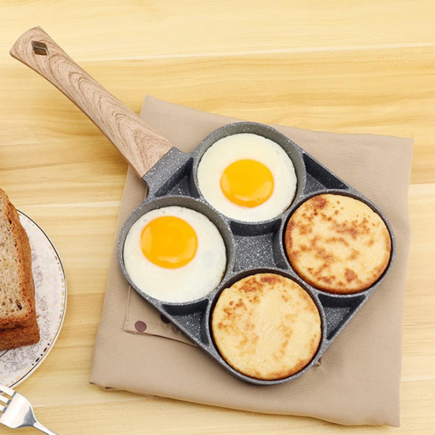 Multi-purpose 4 Hole Omelette Pan for Pancakes, Ground Steaks, Eggs Omelette Pancake Pan Non-Stick Aluminium for Gas Cookers and Induction Cookers