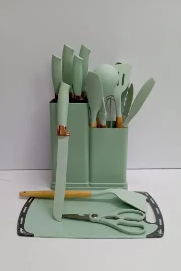 SILICONE COOKING UTENSILS SET - 19 PCS KITCHEN UTENSILS HEAT RESISTANT/NON-STICK/NON TOXIC/BPA FREE SILICON SPOONS SPATULA WHISK TONGS MIXING SPOON,WOODEN HANDLE KITCHEN UTENSIL SET WITH HOLDER