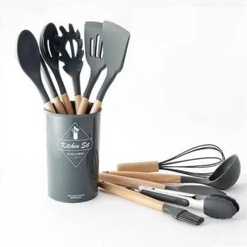 Silicon 12 PCS SPOON SET. Made of food-grade silicone Heat resistant Non-stick BPA-free Dishwasher safe Variety of spoons included Flexible and soft