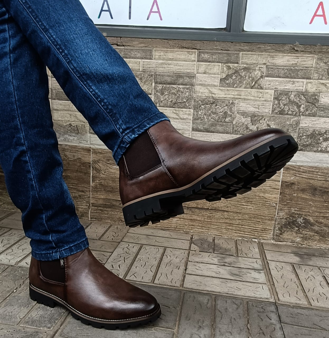 Men official boots