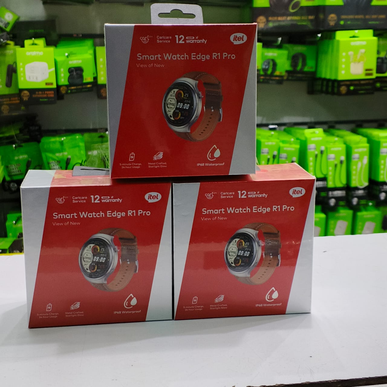 Itel Edge R1 Pro ISW-043 1.43" AMOLED Screen IP68 Smart Watch Stylish And Functional With Superior Health Tracking AMOLED screen Ip68 waterproof smart watch available in leather