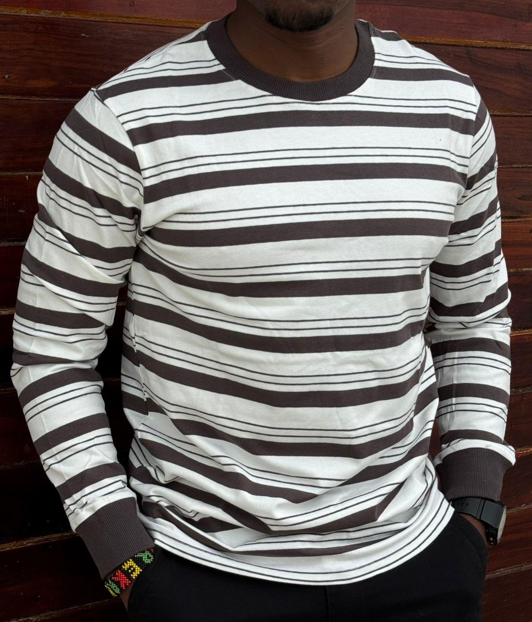 Men's knit sweater, warm winter pullover, Nordic pattern jumper, soft wool blend, stylish cold weather wear, cozy fleece-lined knit, quality fabric, thick casual sweater, classic fair isle design