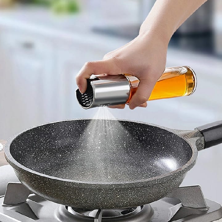 Oil Sprayers Glass BottleMultipurpose Kitchen Vinegar,Oil Spray Bottle Salad BBQ Kitchen Baking Roasting Cooking Glass Olive Oil Sprayer for CookingConvenient to identify the liquid and see the level.