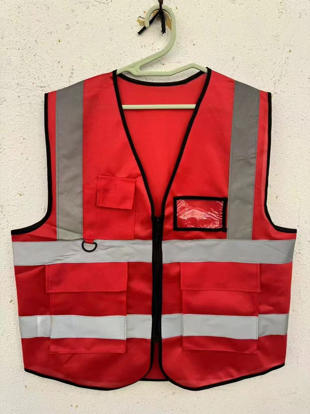 Reflective vest-（Warp knitted fabric）
Reflective vests, vests,outdoor safety construction, multi-pocket reflective vests for construction sites at night，Wholesale of printed construction reflective