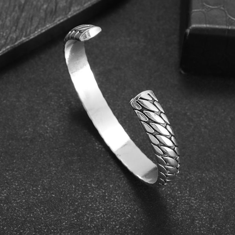 Silver-Plated Twisted Twist Bracelet Fashionable Cuff Bangels for Men Punk Rock Sports Party Trendy Jewelry Gift