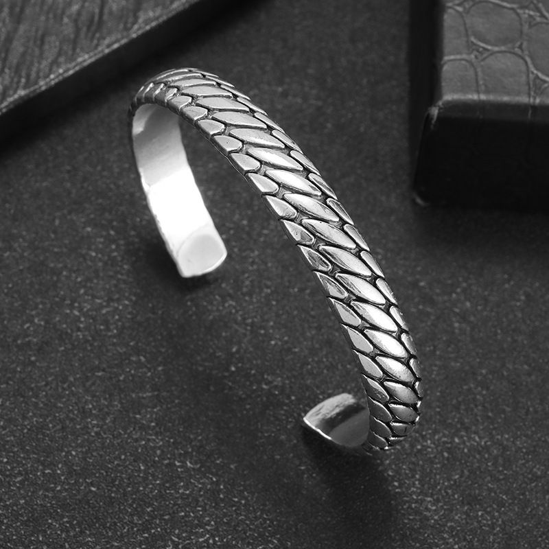 Silver-Plated Twisted Twist Bracelet Fashionable Cuff Bangels for Men Punk Rock Sports Party Trendy Jewelry Gift