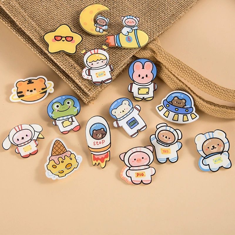 15 pieces of kawaii cartoon animal acrylic pins and aesthetic brooches for children's bags, backpacks, hats, jackets, backpacks, and backpack accessories.