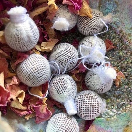 Yoni detox pearls Vaginal herbal detox white pearls: cures fungal infections - fibroids -vaginal odor -cyst -stds -infertility -dryness -vaginal looseness -regulates menstrual cycle -PCOS -PID