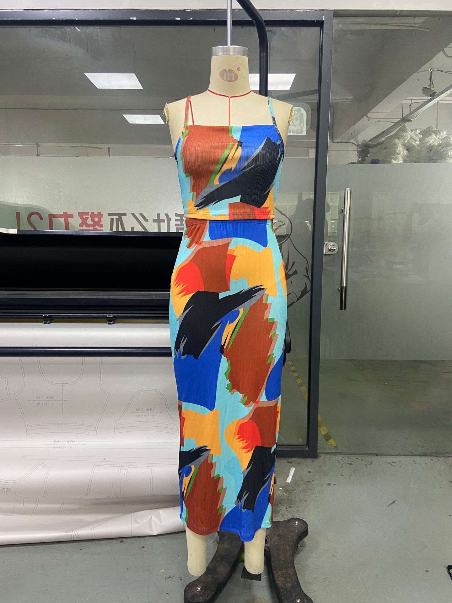 Trendy Folded Camisole Top With Printed Long Skirt Elegant TwoPiece Women S Suit Set Two-Piece Outfits