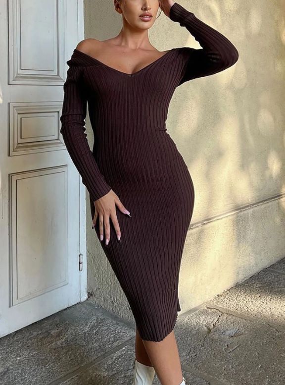Wholesale customized autumn and winter new sexy V-shoulder solid color ribbed casual dress