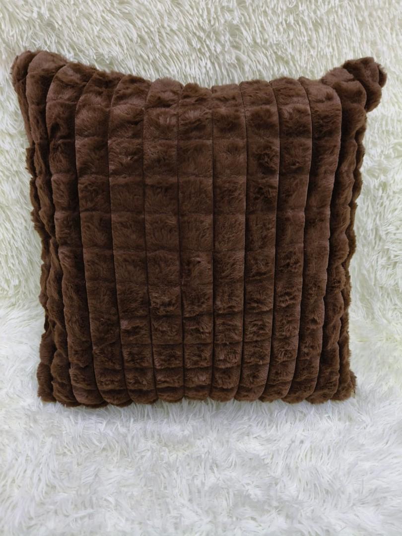 Set of 2 Super Soft Plush Faux Fur Throw Pillow Covers, Plaid Texture Modern Luxury Decorative Pillow Case Cushion Cover for Home Decor Sofa Couch Bed Livingroom.