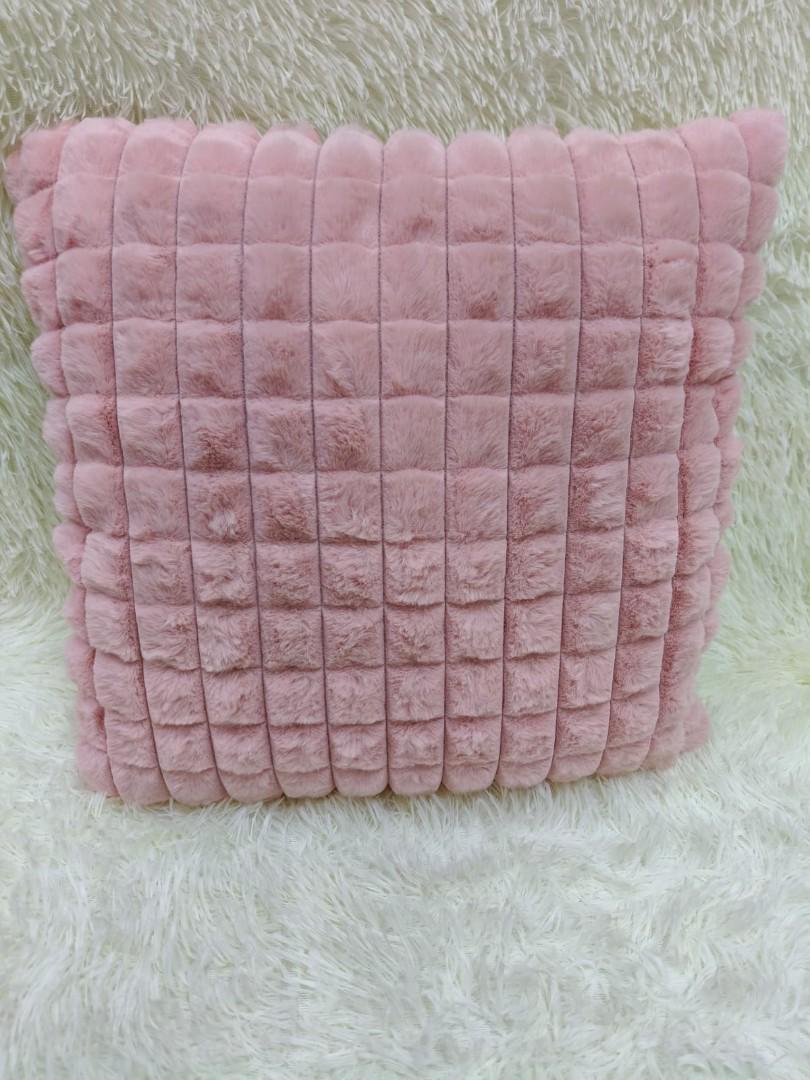 Set of 2 Super Soft Plush Faux Fur Throw Pillow Covers, Plaid Texture Modern Luxury Decorative Pillow Case Cushion Cover for Home Decor Sofa Couch Bed Livingroom.