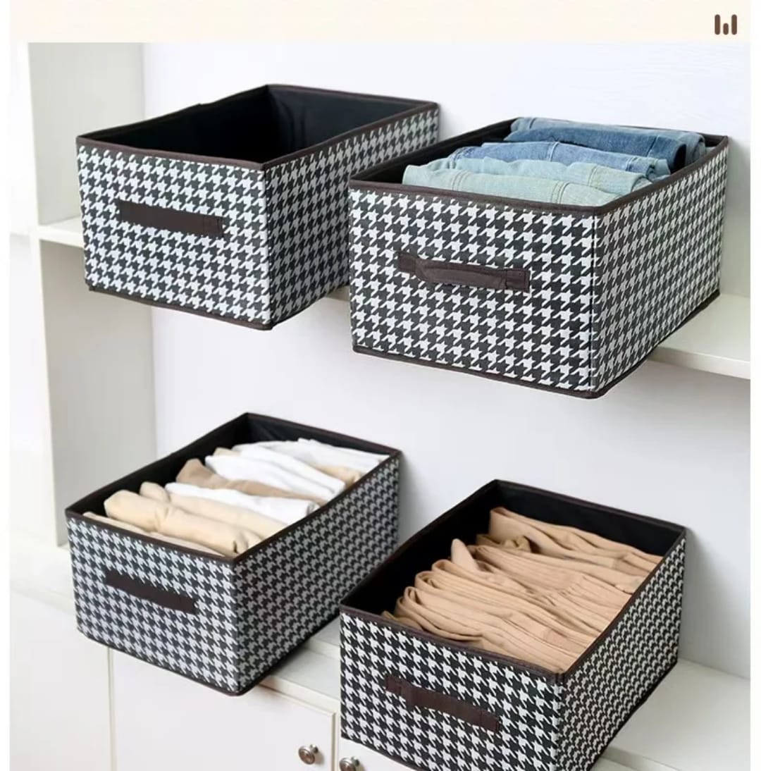 CLOSET ORGANIZER