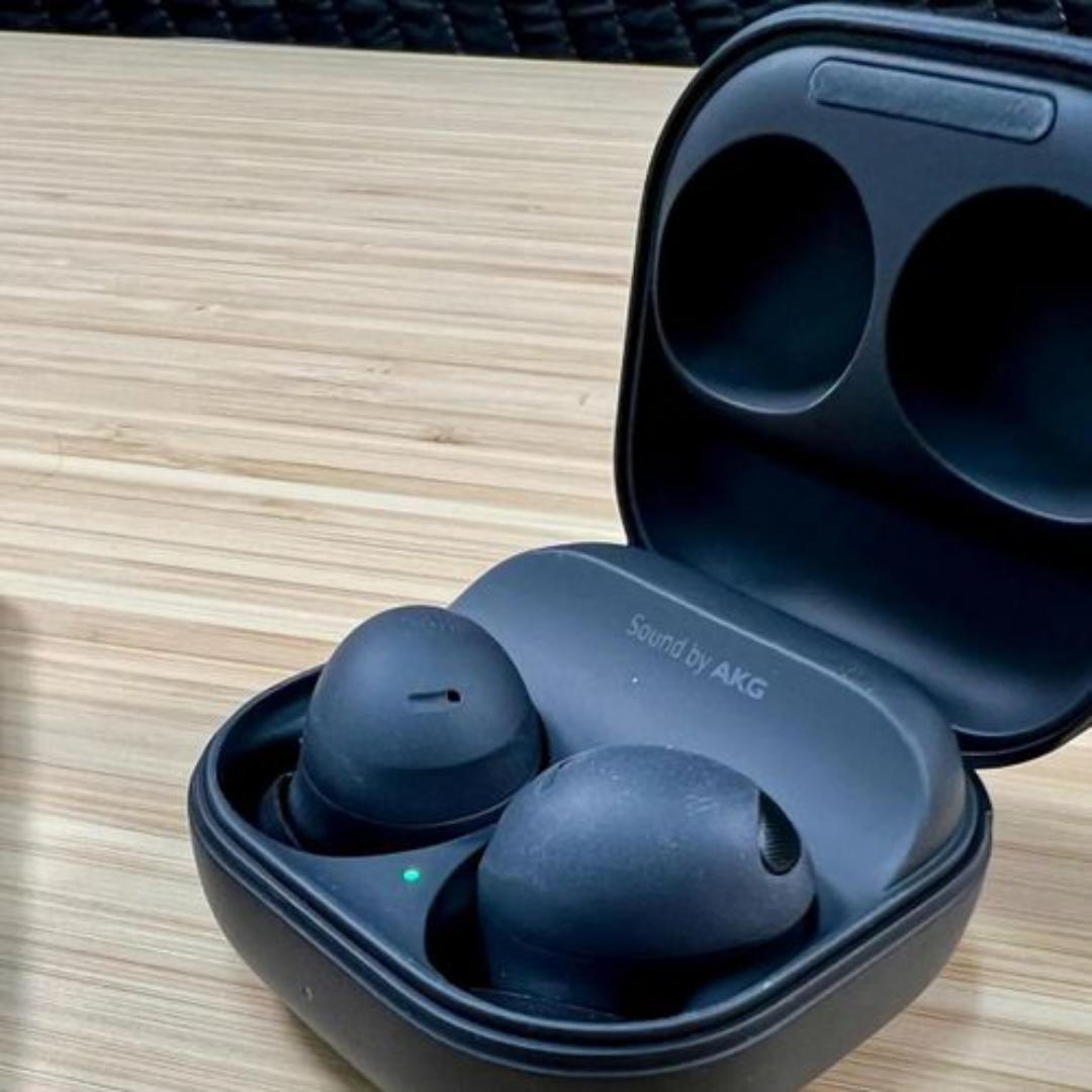 Samsung Galaxy Buds 2 Pro Mastercopy – Premium Black Wireless Earbuds with Active Noise Cancellation, Deep Bass, and Long-Lasting Battery