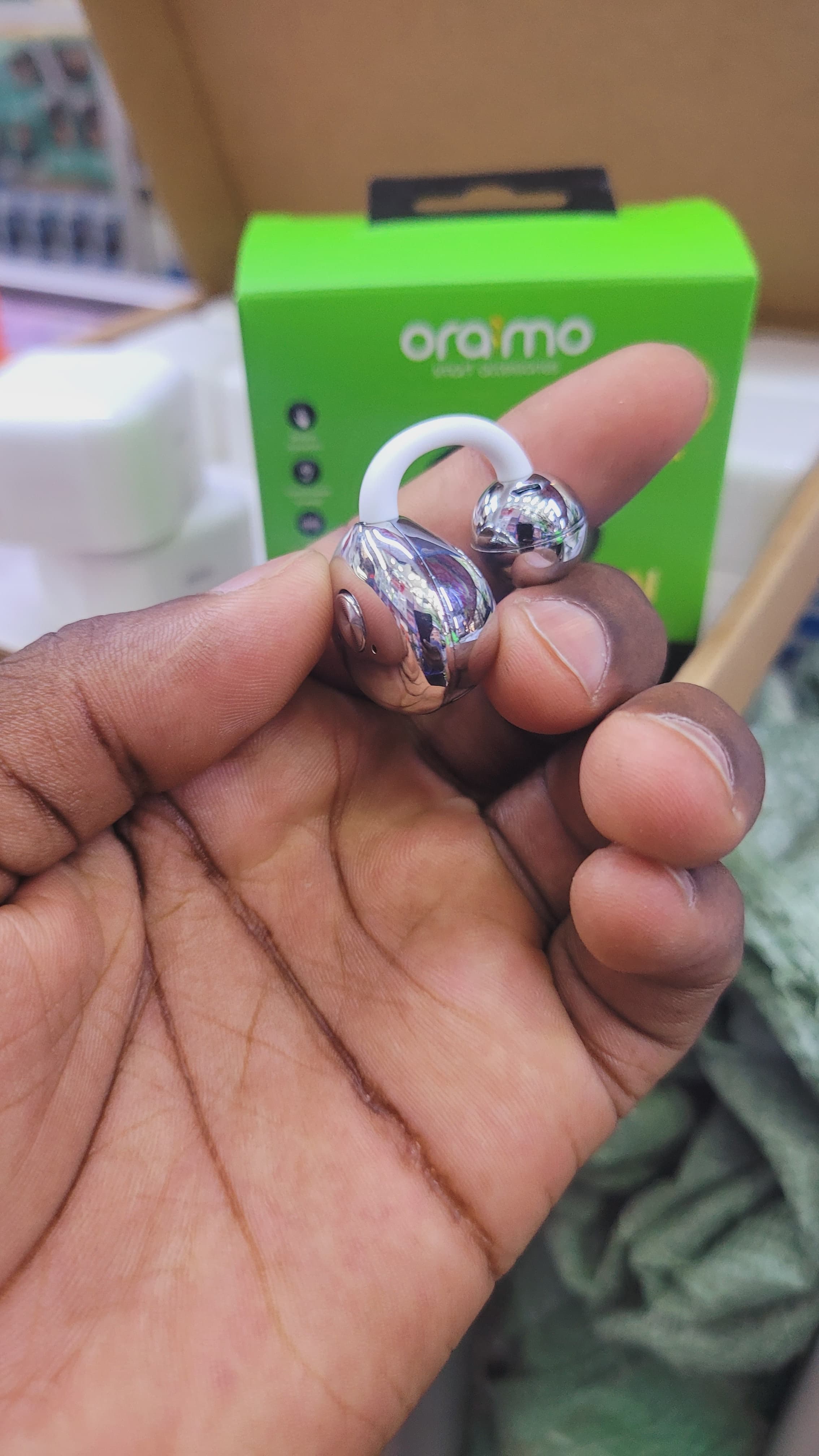 Oraimo Airbuds True Wireless Heavy Bass Earpods, Airpods, Earbuds, Headphones, Earphones Bluetooth Connection For Android And IOS Comfort Earfit And Stereo Sound open ear clip