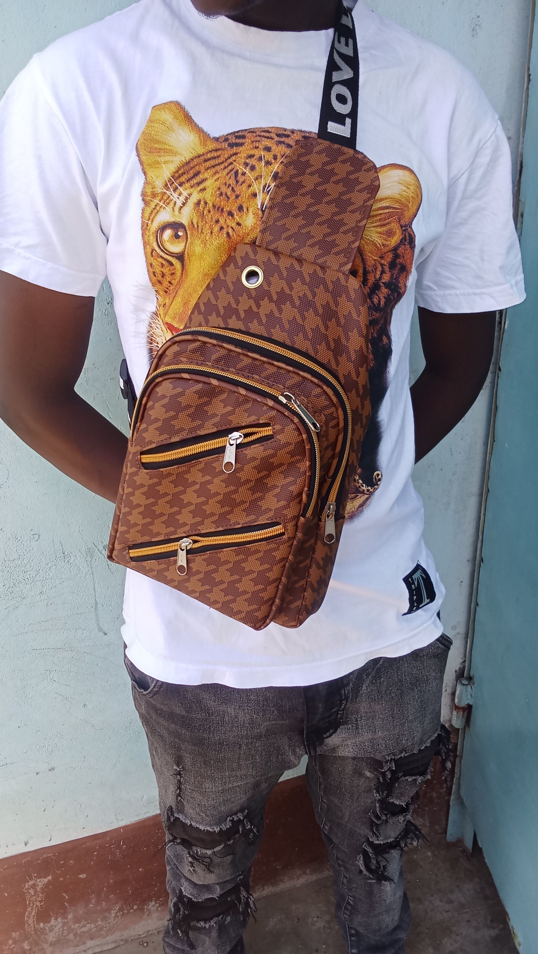 CHEST BAGS ❤️‍🔥 High Quality men women chest bags, users choice either front chest bag nor back cross body , multifunction chest bag ❤️‍🔥🔥🔥NEW ARRIVAL