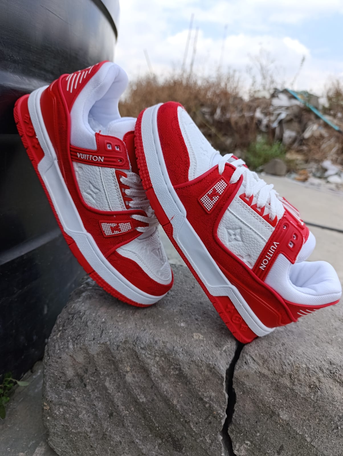 DENIM L&V Trainer⚡New arrival fashioned breathable sneakers ❤️‍🔥❤️‍🔥 High quality fashion menswear sneakers (dec offer )💥