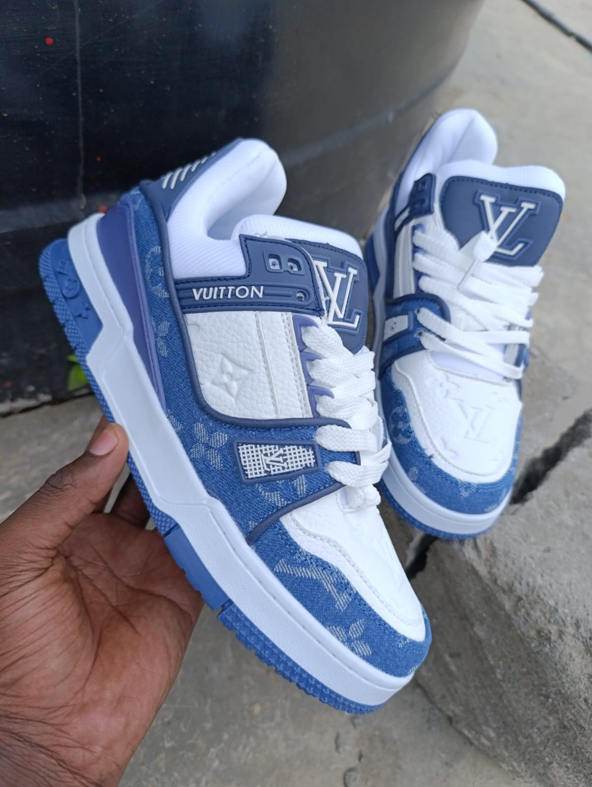 DENIM L&V Trainer⚡New arrival fashioned breathable sneakers ❤️‍🔥❤️‍🔥 High quality fashion menswear sneakers (dec offer )💥
