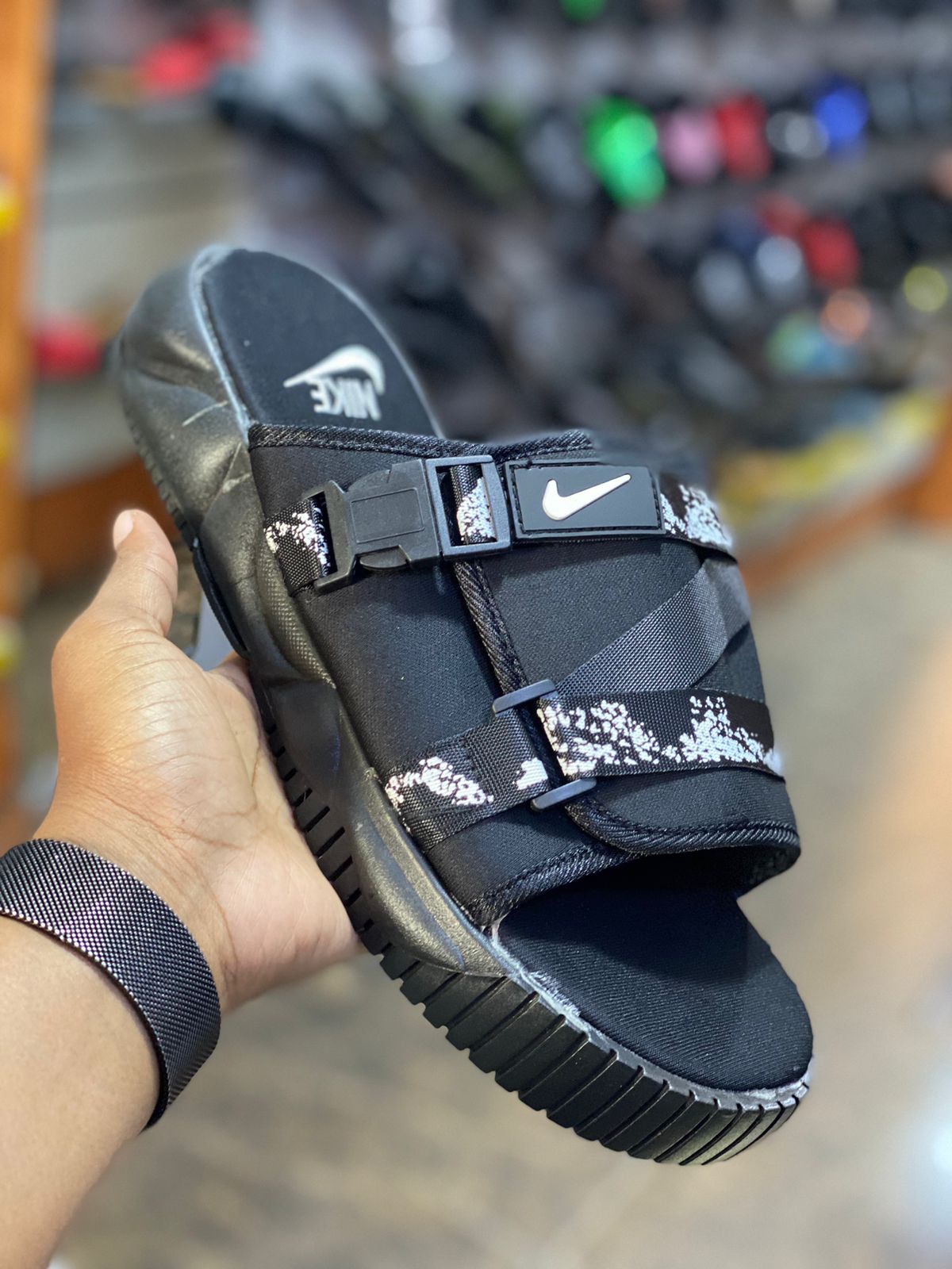 ⚡NEW ARRIVALS ⚡ SLIDES for Unisex breathable classic slippers Original quality mens slides❤️‍🔥 very cute looking 🥰🔥❤️‍🔥