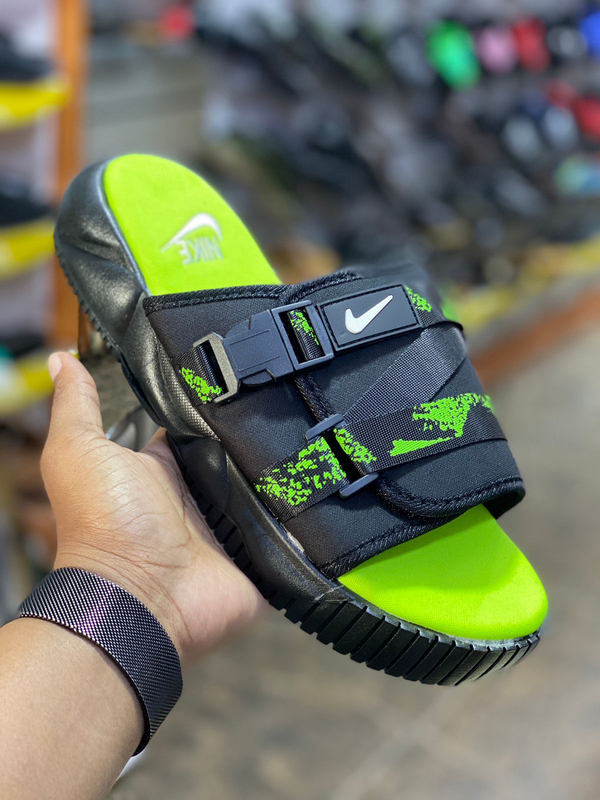 ⚡NEW ARRIVALS ⚡ SLIDES for Unisex breathable classic slippers Original quality mens slides❤️‍🔥 very cute looking 🥰🔥❤️‍🔥