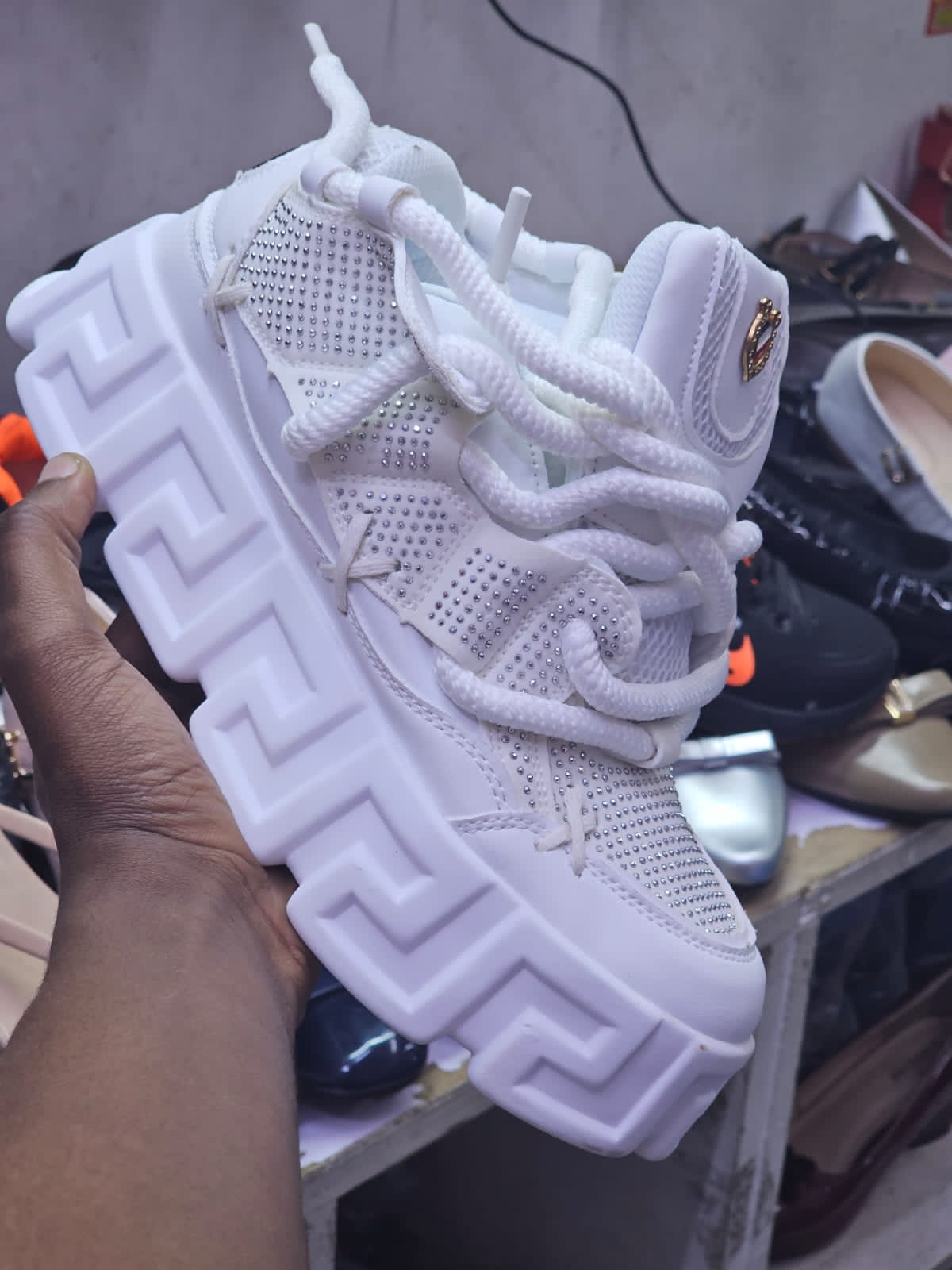⚡ORIGINAL ⚡VERSACE 🔥🔥 High quality original fashionable MEN leather sneakers,. New fashion arrival holiday breathable sneakers ❤️‍🔥
