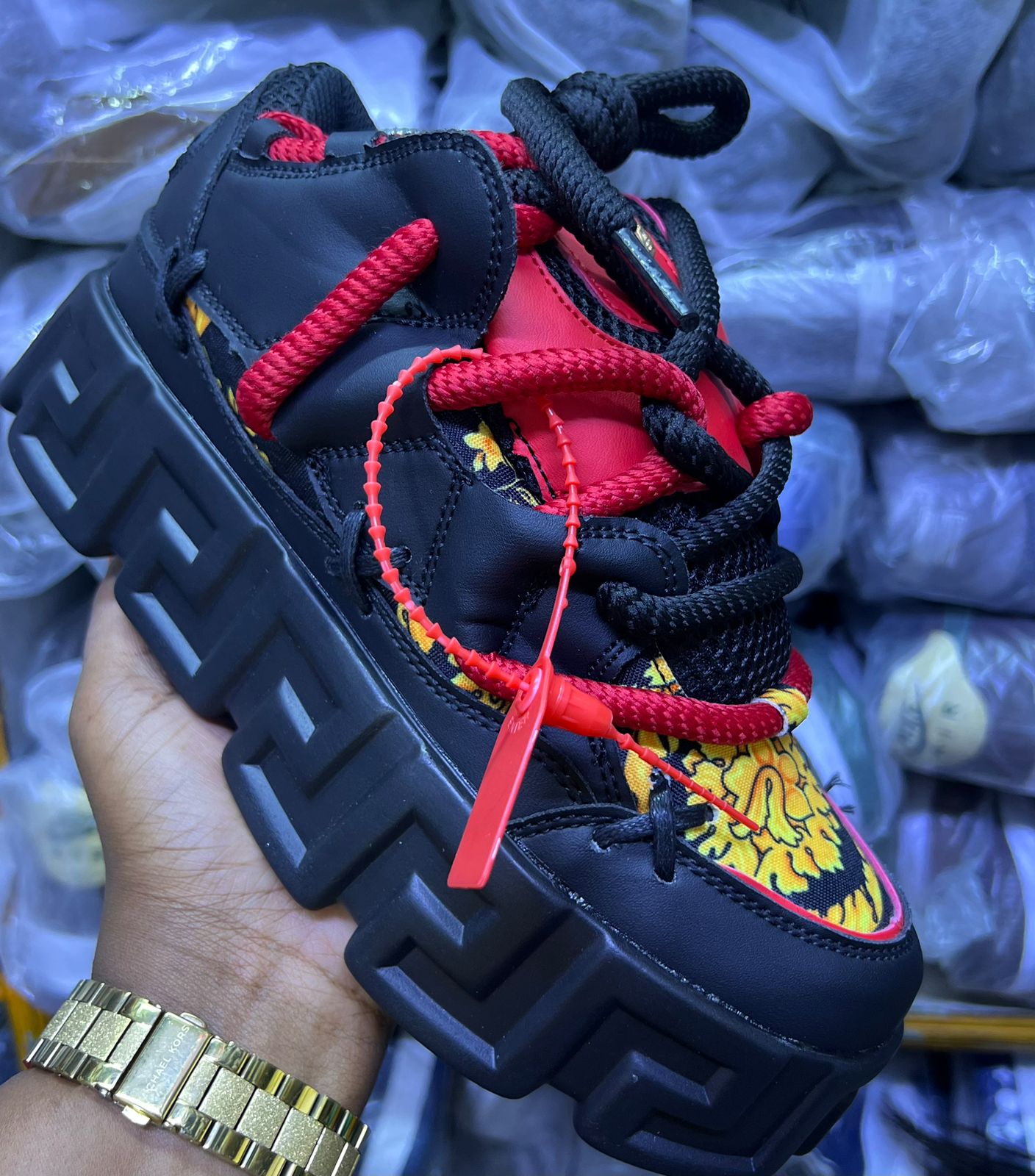 ⚡ORIGINAL ⚡VERSACE 🔥🔥 High quality original fashionable MEN leather sneakers,. New fashion arrival holiday breathable sneakers ❤️‍🔥