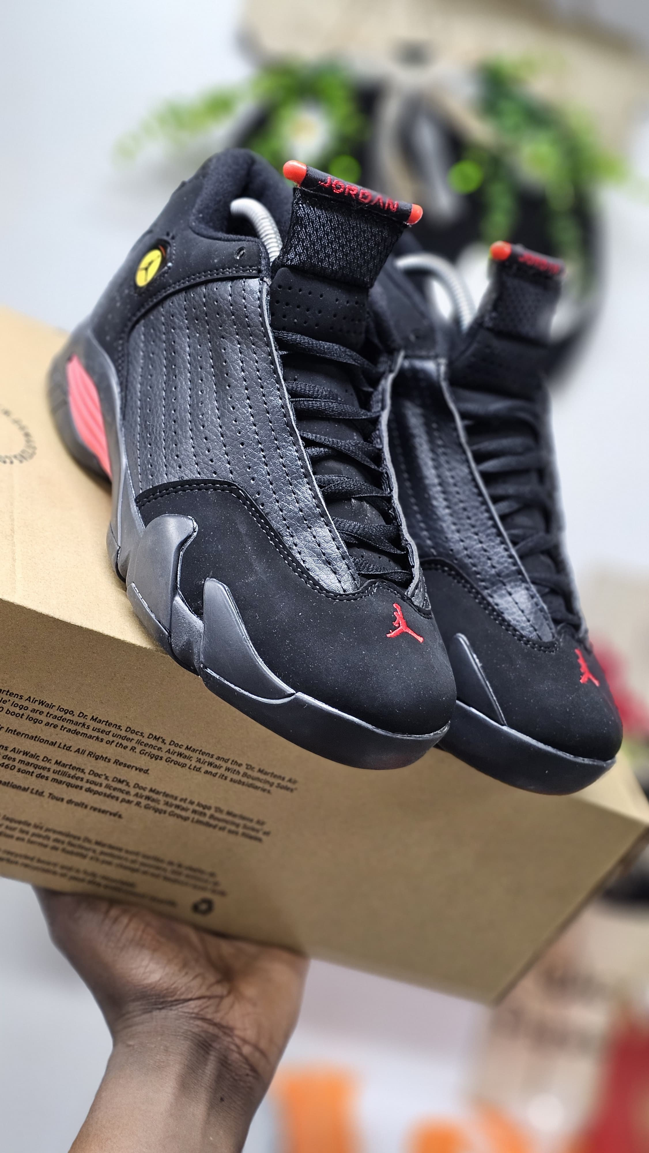 ⚡ NEW ARRIVAL,(J14)⚡ORIGINAL ⚡JORDAN 14⚡ High quality original fashioned UNISEX mens/womens jordan 14 ❤️‍🔥 very cute 🥰 and original leather sneakers, available pure/ shining white ,black