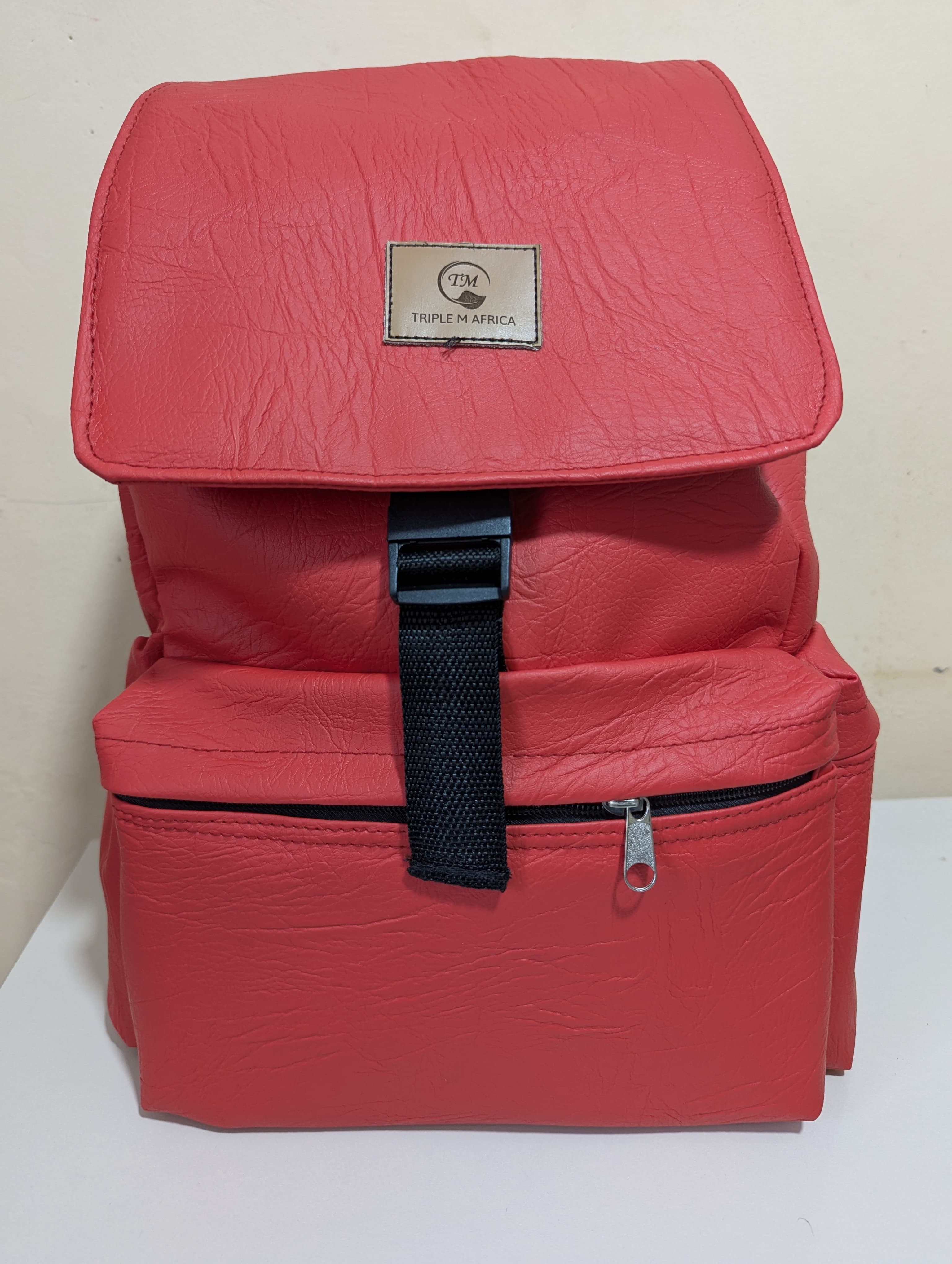 MONKEY BACKPACK ⚡NEW ARRIVAL  High quality water proof UNISEX back pack 😍🌞backpack with a laptop compartment and side water bottle, very cute and classic, all colours eg, black,red,green grey etc