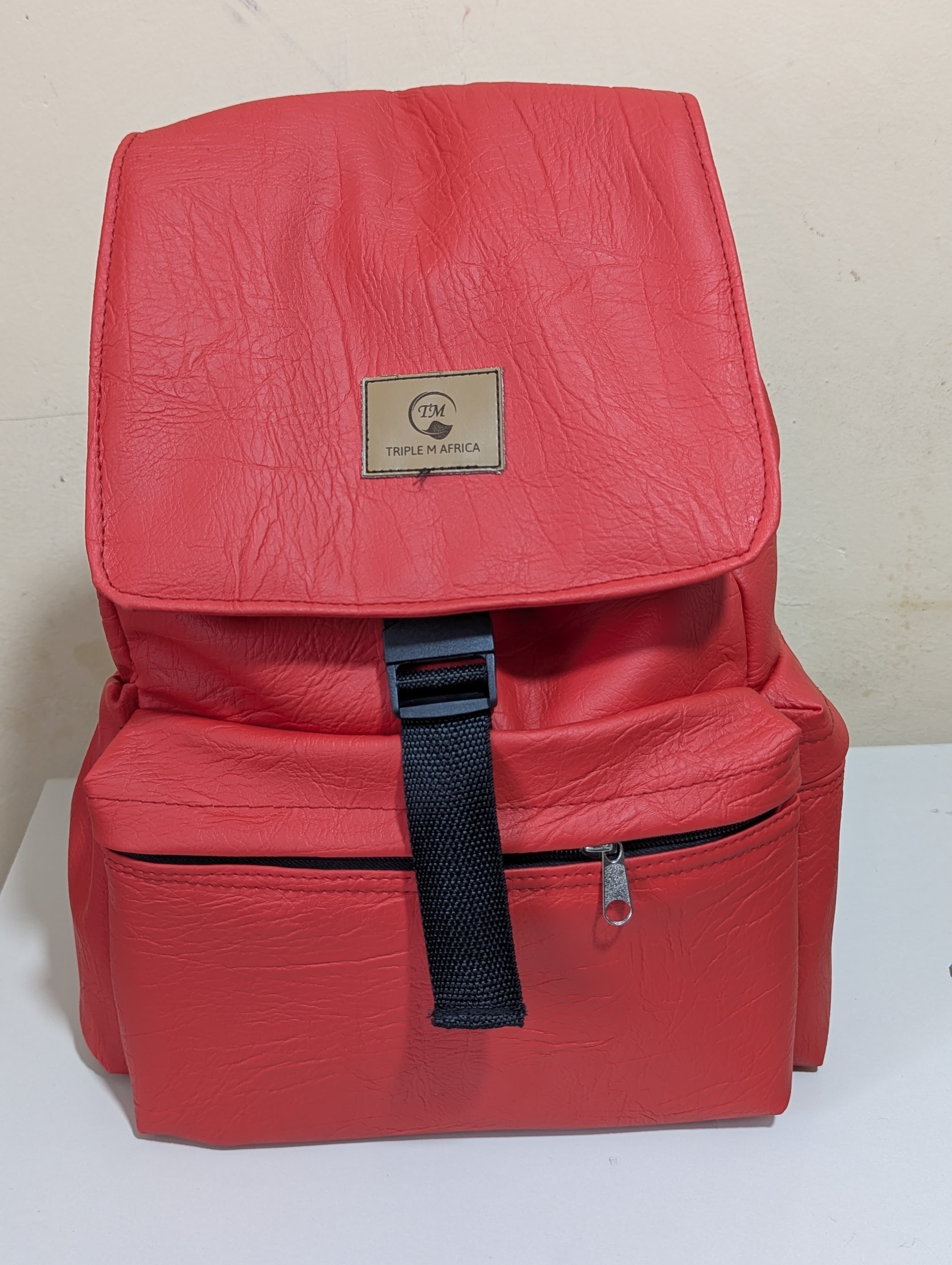 MONKEY BACKPACK ⚡NEW ARRIVAL  High quality water proof UNISEX back pack 😍🌞backpack with a laptop compartment and side water bottle, very cute and classic, all colours eg, black,red,green grey etc
