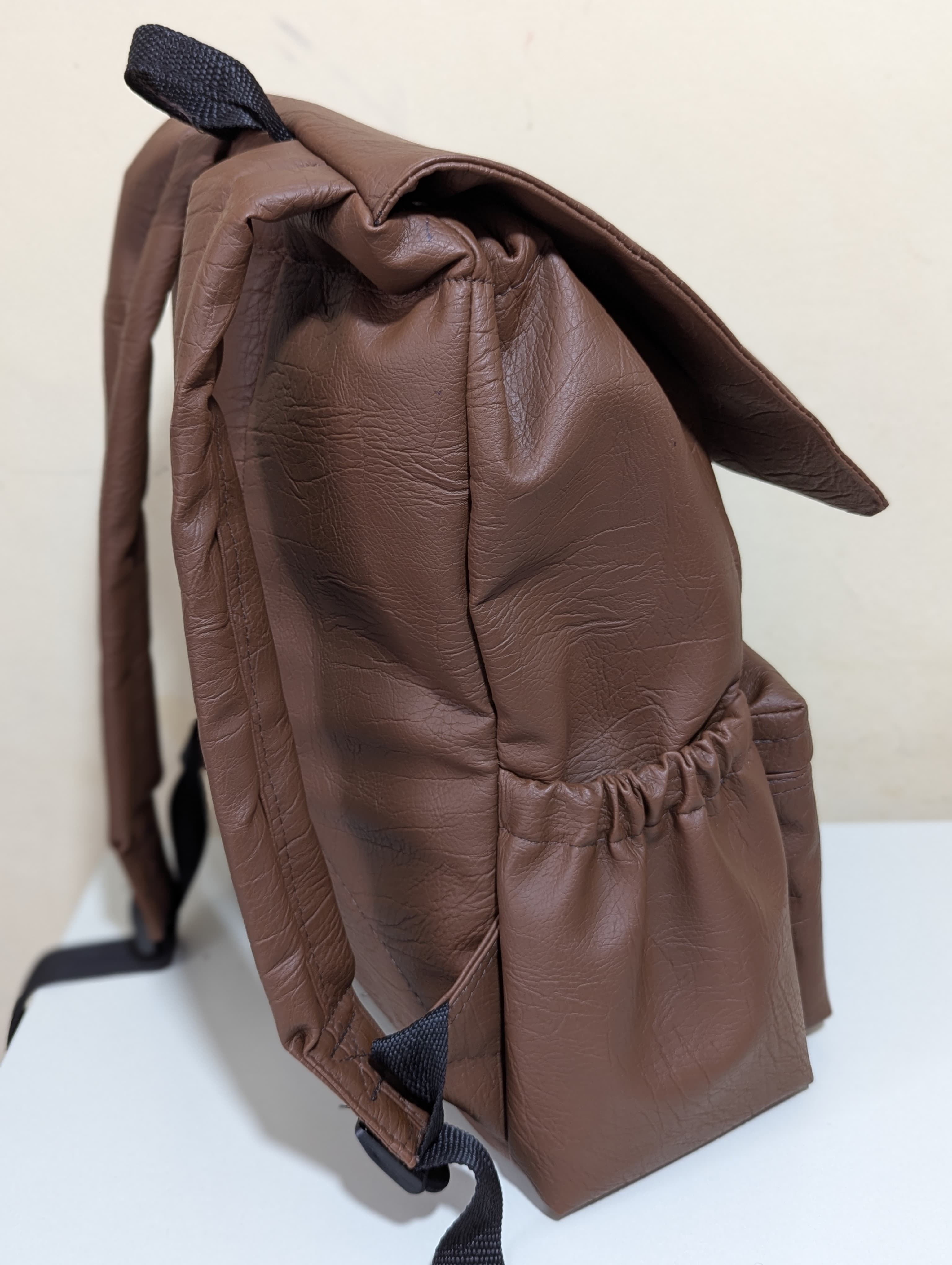 MONKEY BACKPACK ⚡NEW ARRIVAL  High quality water proof UNISEX back pack 😍🌞backpack with a laptop compartment and side water bottle, very cute and classic, all colours eg, black,red,green grey etc