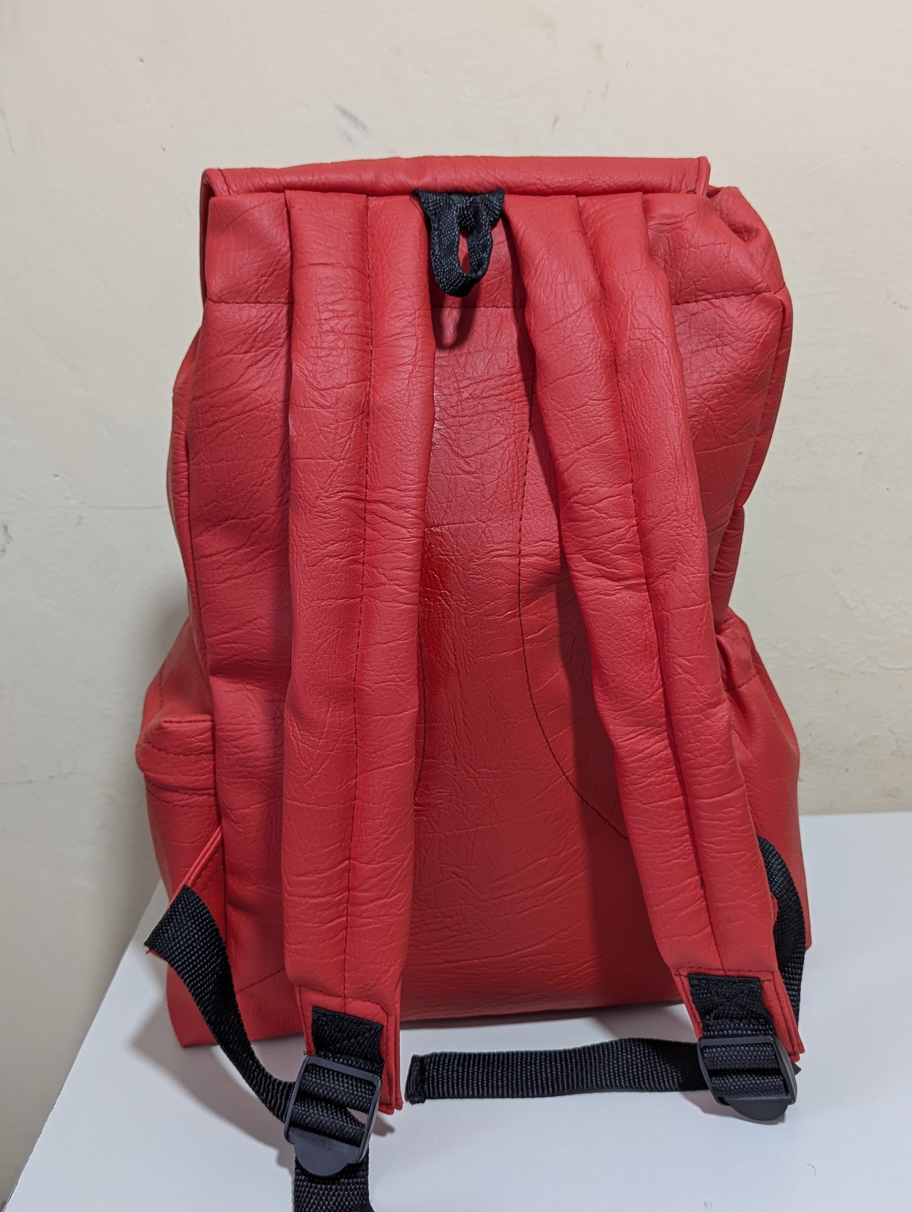 MONKEY BACKPACK ⚡NEW ARRIVAL  High quality water proof UNISEX back pack 😍🌞backpack with a laptop compartment and side water bottle, very cute and classic, all colours eg, black,red,green grey etc