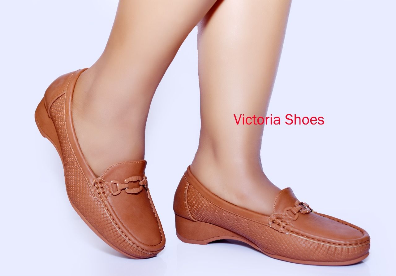 LADIES Flats ORiginal,LATEST , NEW ARRIVAL⚡High quality official CLOWSE , all season breatherble fashioned ⚡women flat shoes❤‍🔥ladies classic flat shoes, very cute🥰