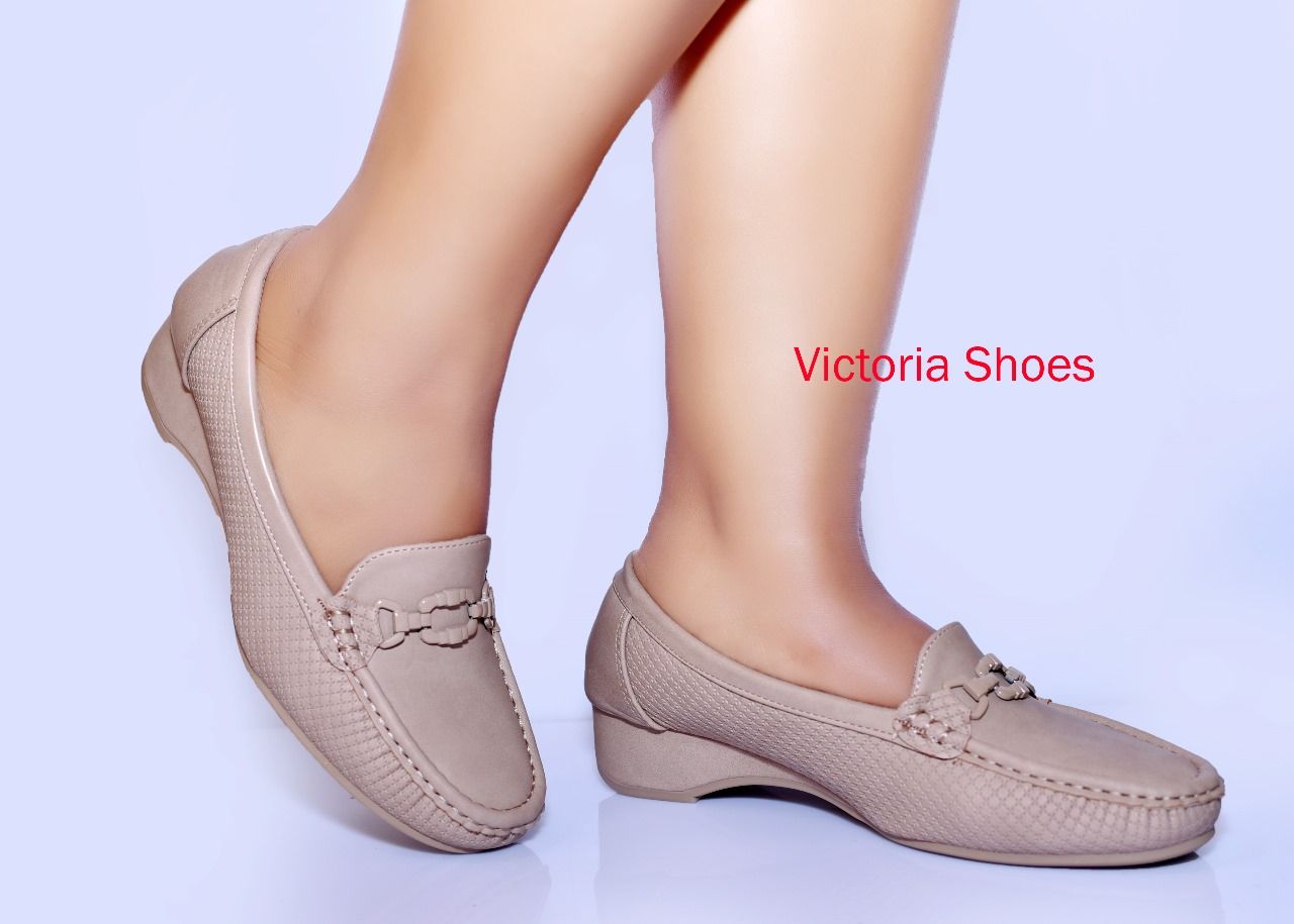 LADIES Flats ORiginal,LATEST , NEW ARRIVAL⚡High quality official CLOWSE , all season breatherble fashioned ⚡women flat shoes❤‍🔥ladies classic flat shoes, very cute🥰