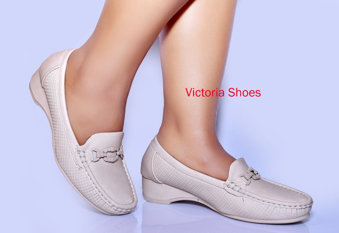 LADIES Flats ORiginal,LATEST , NEW ARRIVAL⚡High quality official CLOWSE , all season breatherble fashioned ⚡women flat shoes❤‍🔥ladies classic flat shoes, very cute🥰
