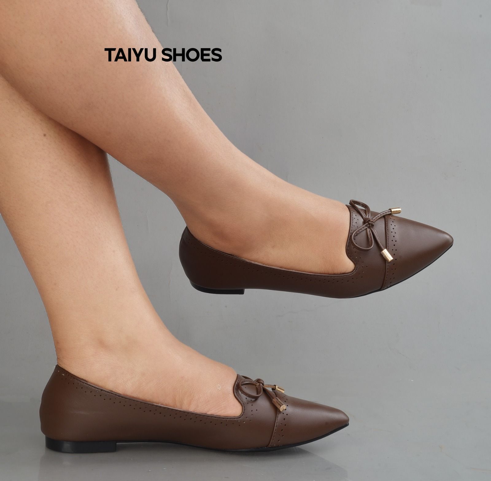 ⚡LADIES Flats ORiginal,LATEST , NEW ARRIVAL⚡High quality official CLOWSE , all season breatherble fashioned ⚡women flat shoes❤‍🔥ladies classic flat shoes, very cute🥰