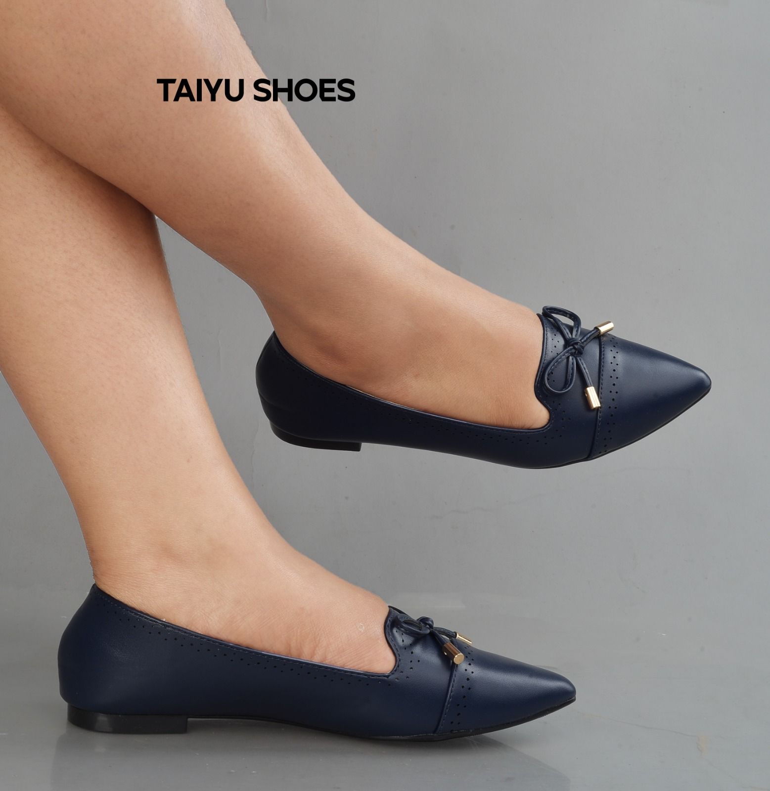 ⚡LADIES Flats ORiginal,LATEST , NEW ARRIVAL⚡High quality official CLOWSE , all season breatherble fashioned ⚡women flat shoes❤‍🔥ladies classic flat shoes, very cute🥰