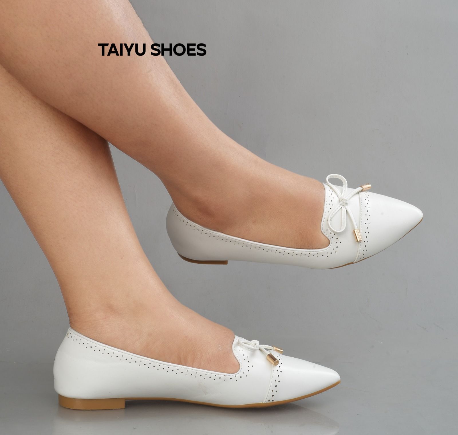 ⚡LADIES Flats ORiginal,LATEST , NEW ARRIVAL⚡High quality official CLOWSE , all season breatherble fashioned ⚡women flat shoes❤‍🔥ladies classic flat shoes, very cute🥰