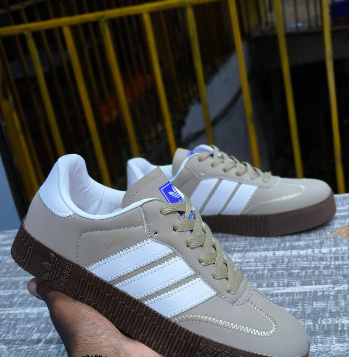 SAMBA ⚡HIGH QUALITY UNISEX ORIGINAL SNEAKERS🥰OFFER OFFER Samba double sole most admired shoe in shoe market for its charming and its durable life time ❤‍🔥very cute as pictured all sizes &colours💯🔥