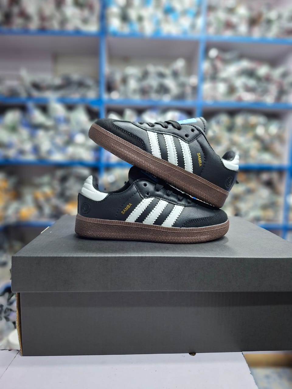 ⚡ORIGINAL KIDS/ BABYS UNISEX SAMBA SIGLE SOLE💯High quality latest new arrival kids samba Sigle sole .The best moving shoe sneakers of the year marketed ❤‍🔥marketed kids shoes🔥very good ,cute 🥰😘