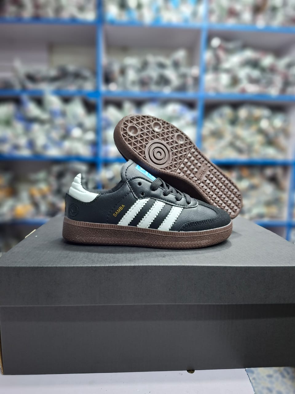 ⚡ORIGINAL KIDS/ BABYS UNISEX SAMBA SIGLE SOLE💯High quality latest new arrival kids samba Sigle sole .The best moving shoe sneakers of the year marketed ❤‍🔥marketed kids shoes🔥very good ,cute 🥰😘