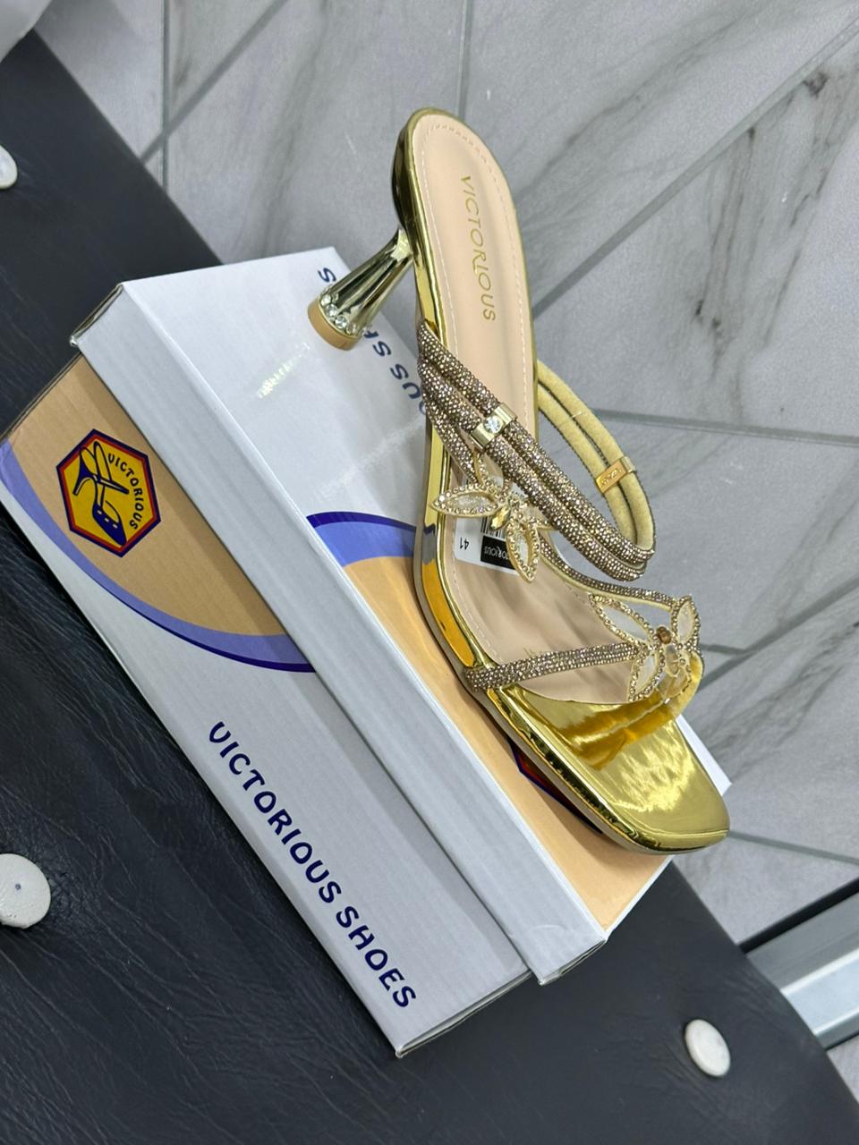⚡NEW ARRIVAL ,, ORIGINAL women's/ladies heels,,💯very cute heels designed with a breathable upper and for all day comfort sizes 37-42 all colors silver black and gold⚡