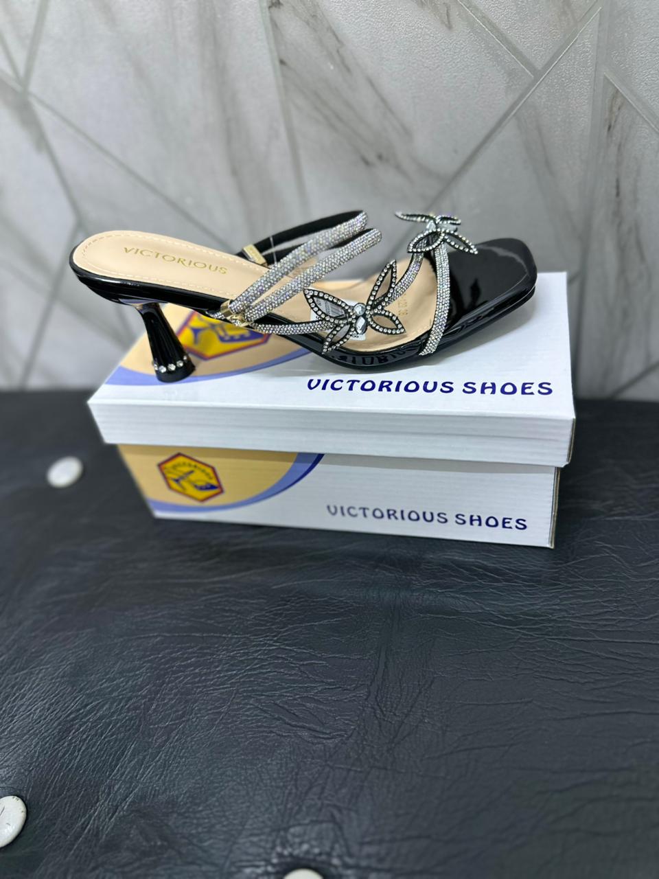 ⚡NEW ARRIVAL ,, ORIGINAL women's/ladies heels,,💯very cute heels designed with a breathable upper and for all day comfort sizes 37-42 all colors silver black and gold⚡