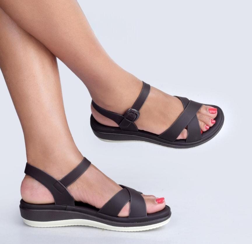 ⚡NEW ARRIVAL ,, ORIGINAL  cute taiyu heels  💯very  ladies heels casuals designed with rubber outer sole and breathable upper for all day comfort sizes 37-42all colors black and brown white red⚡