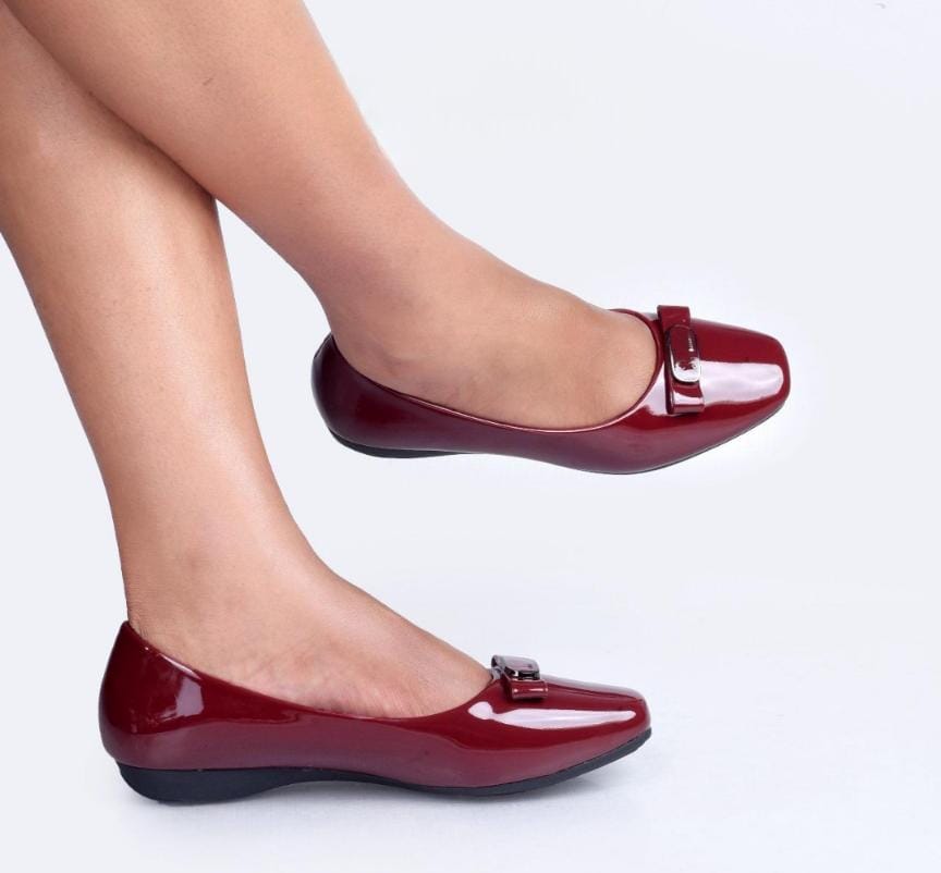 ⚡NEW ARRIVAL ORIGINAL💯 women's elegant flats easy to walk with and comfortable all day ,,, well with officials and also 💯casuals all sizes and colors available⚡
