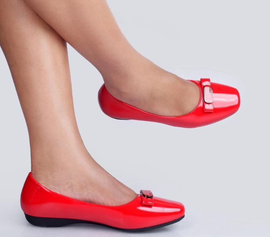 ⚡NEW ARRIVAL ORIGINAL💯 women's elegant flats easy to walk with and comfortable all day ,,, well with officials and also 💯casuals all sizes and colors available⚡