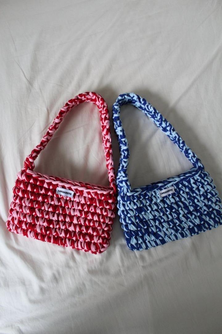 CROCHET ATRIC SHOULDER STATEMENT BAG